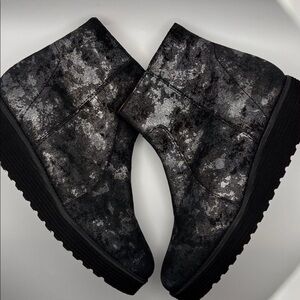 NWOT Eric Michael Black and Silver Women's Boots - Size 37 = 6.5/7